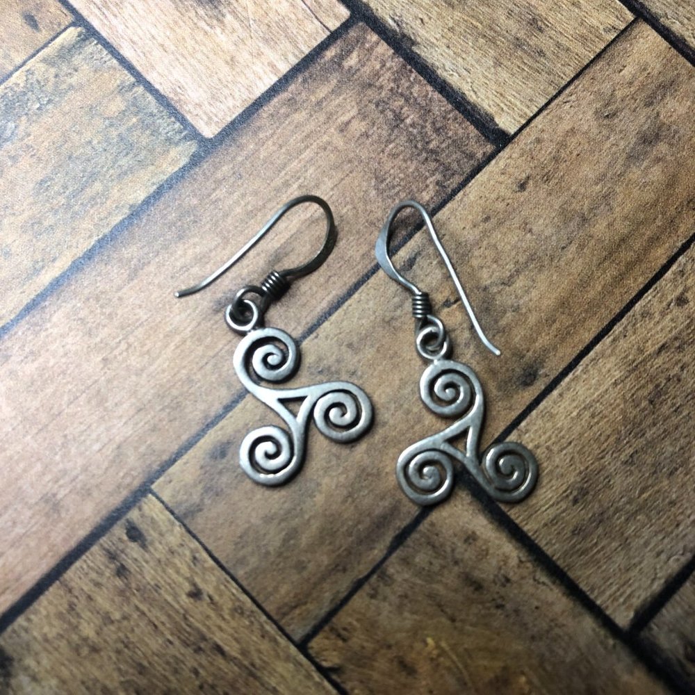 Vintage Sterling Silver Celtic Circle Triskele Swirls Dangle Earrings